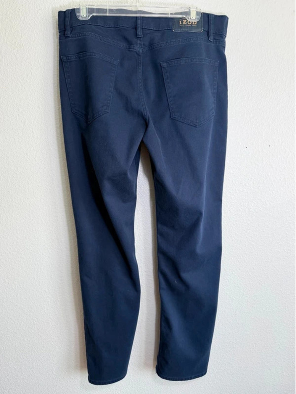 IZOD Men's Navy Stretch Regular Fit Jeans 34x32 Cotton Blend Dark Blue - Picture 2 of 5